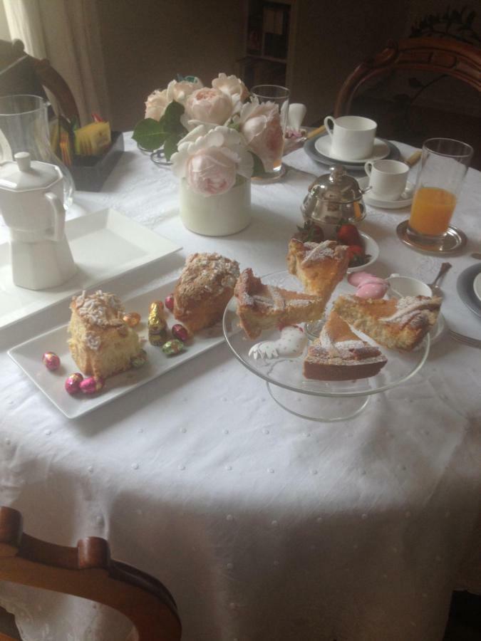 La Casa Di Marella Suites In Couette-café *
